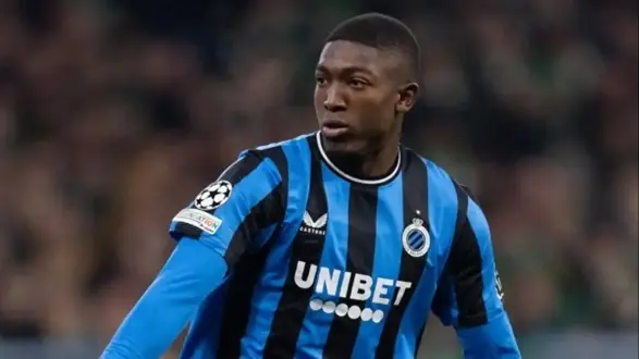 Liverpool sắp có hậu vệ mới trong kỳ chuyển nhượng mùa đông